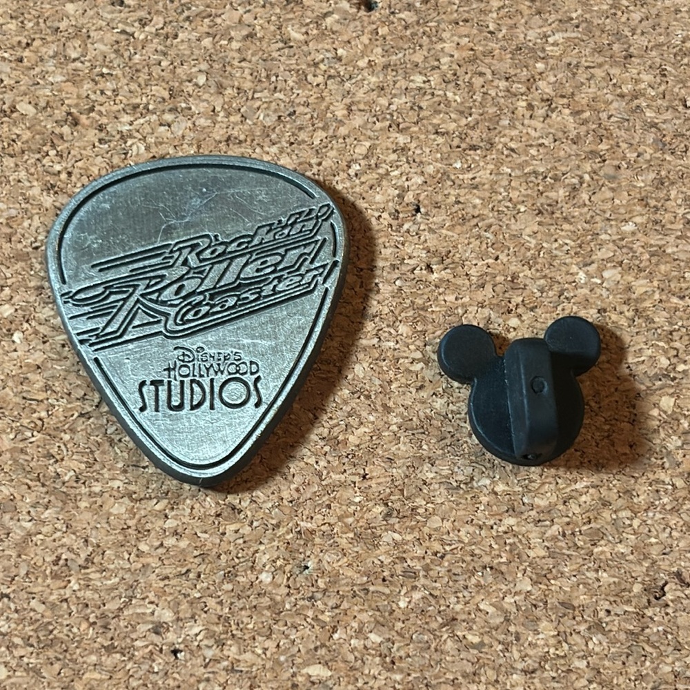 Rock’n’Roll guitar pick Disney trading pin